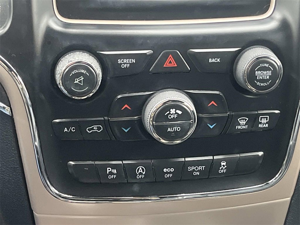 Used 2017 Jeep Grand Cherokee Limited image 24