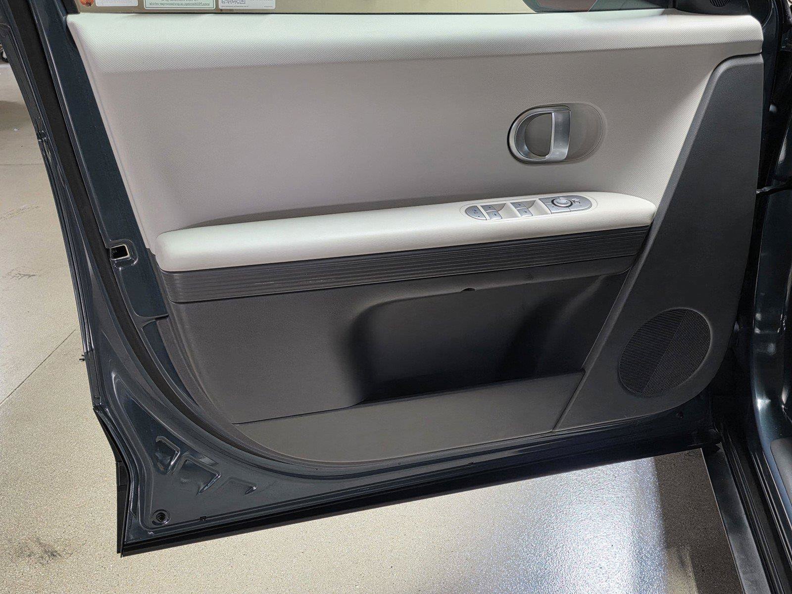 Used 2024 Hyundai Ioniq 5 SEL RWD image 20