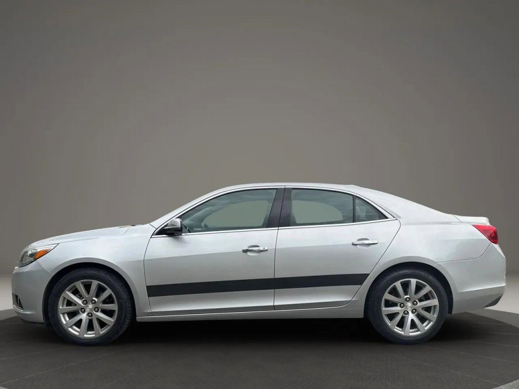 Used 2016 Chevrolet Malibu LTZ FWD image 10
