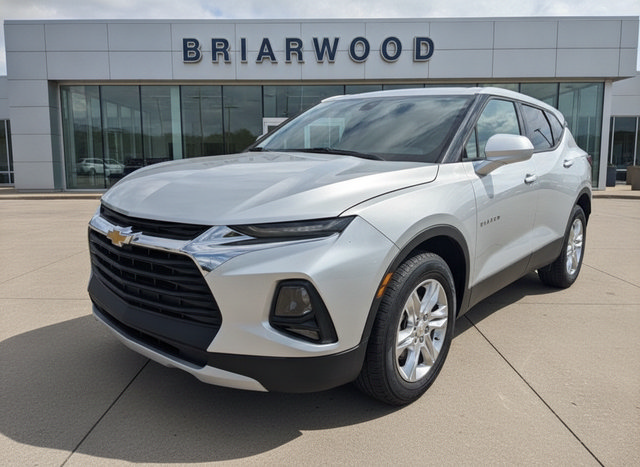 Used 2021 Chevrolet Blazer LT FWD image 1