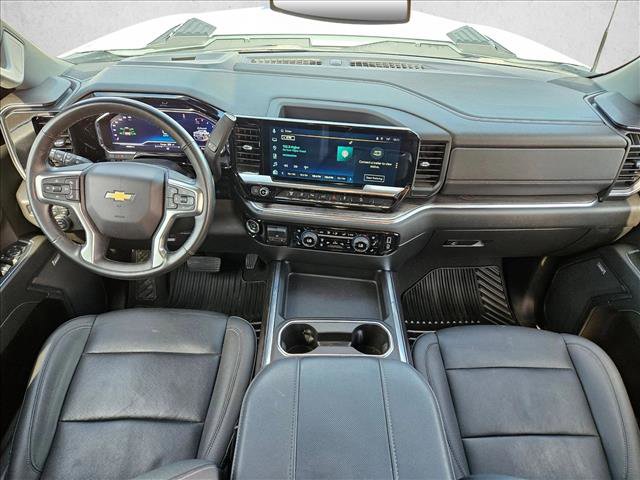 Used 2024 Chevrolet Silverado 2500 LTZ w/ LTZ Convenience Package image 18