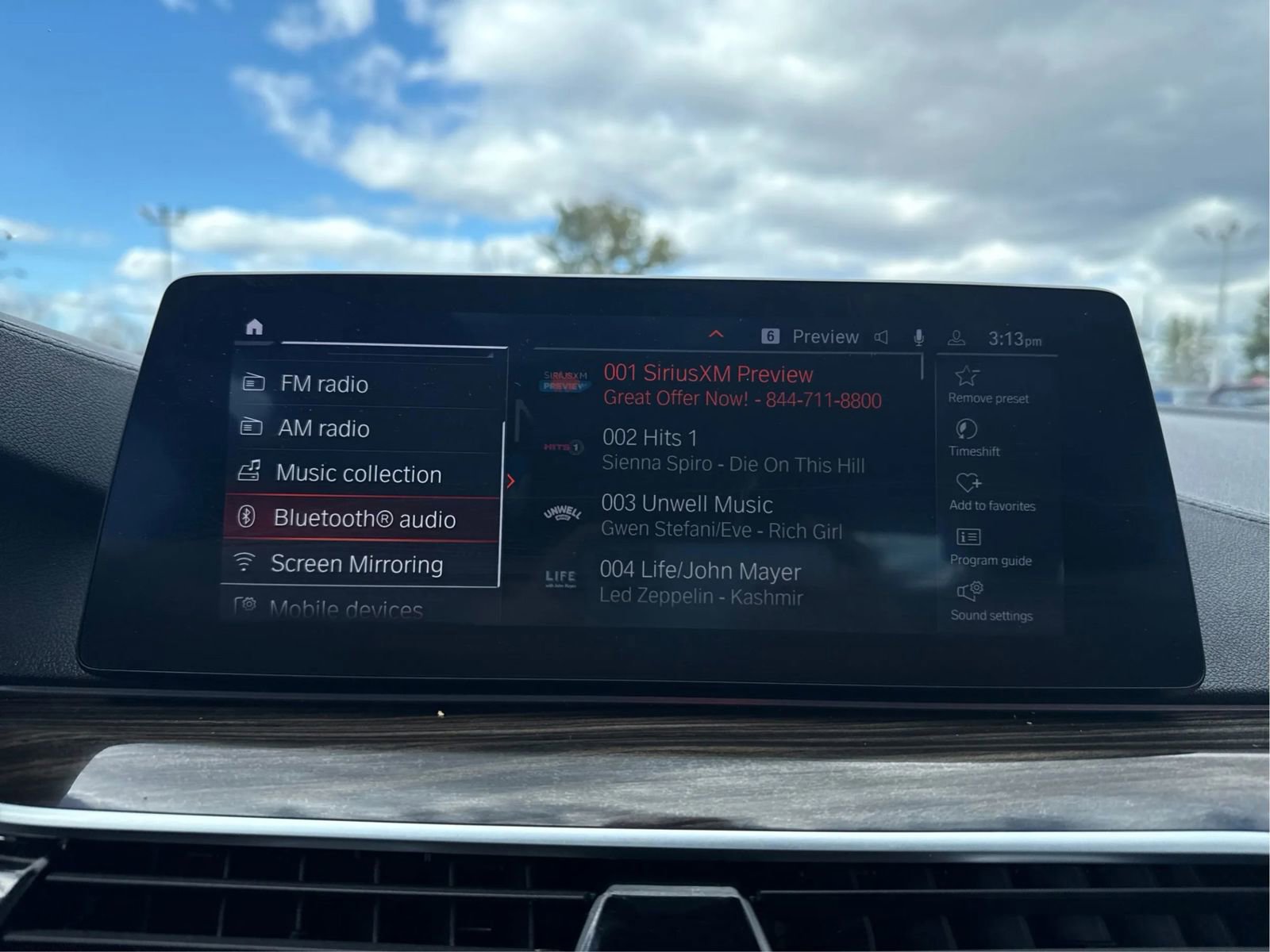 Used 2020 BMW M550i xDrive w/ Executive Package image 50