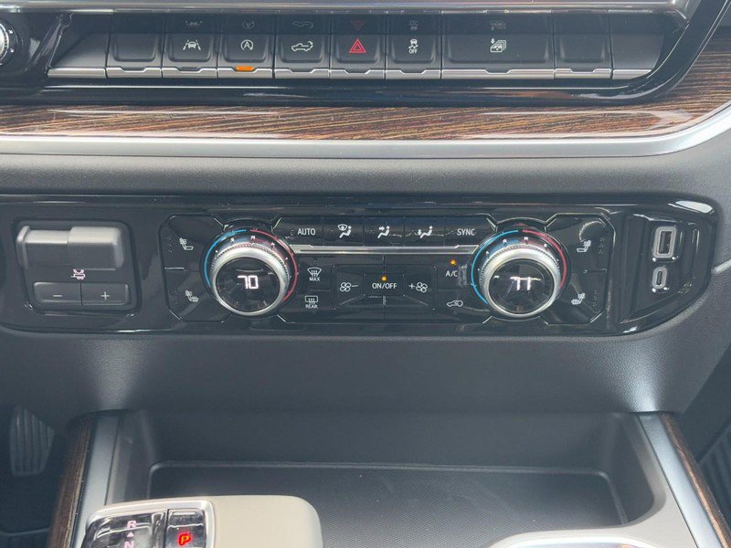 New 2026 GMC Sierra 1500 Elevation image 14