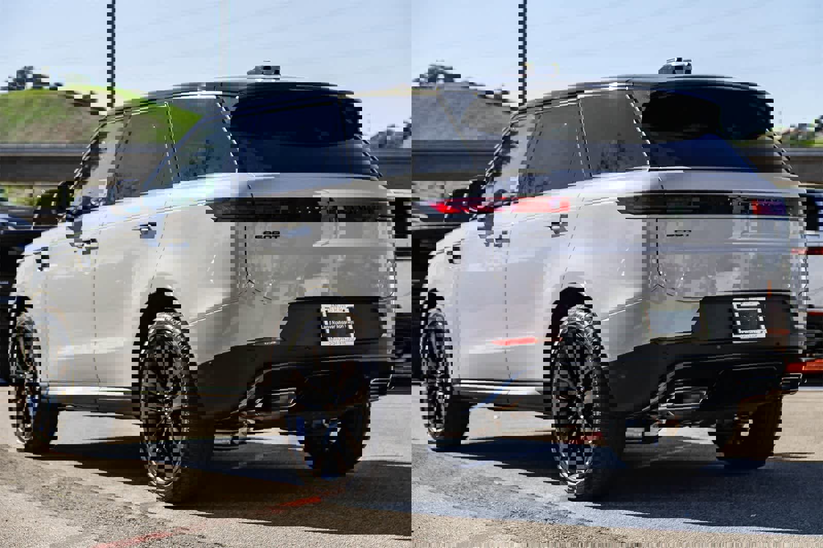 New 2026 Land Rover Range Rover Sport SE image 6