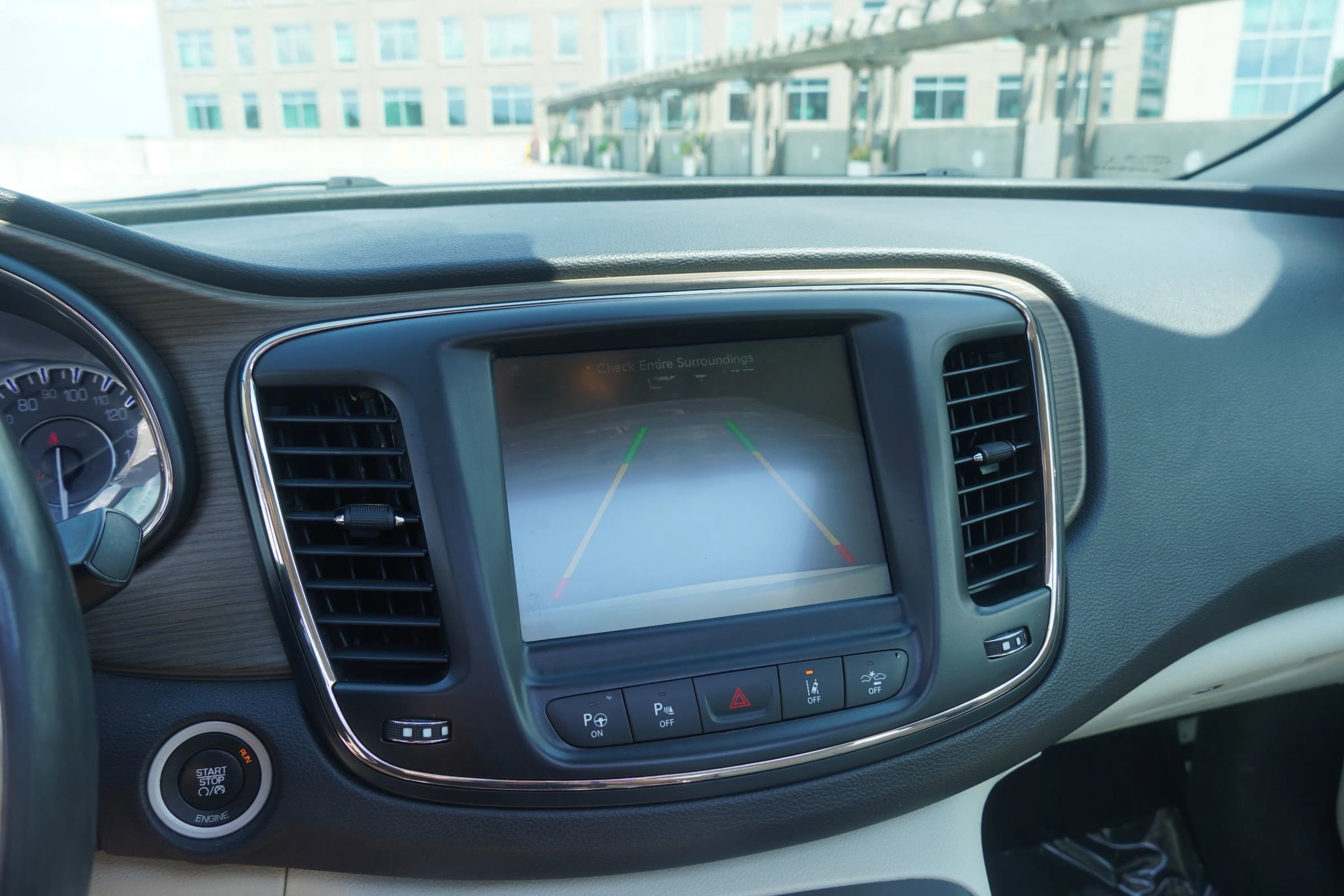 Used 2015 Chrysler 200 C w/ Navigation & Sound Group I image 32