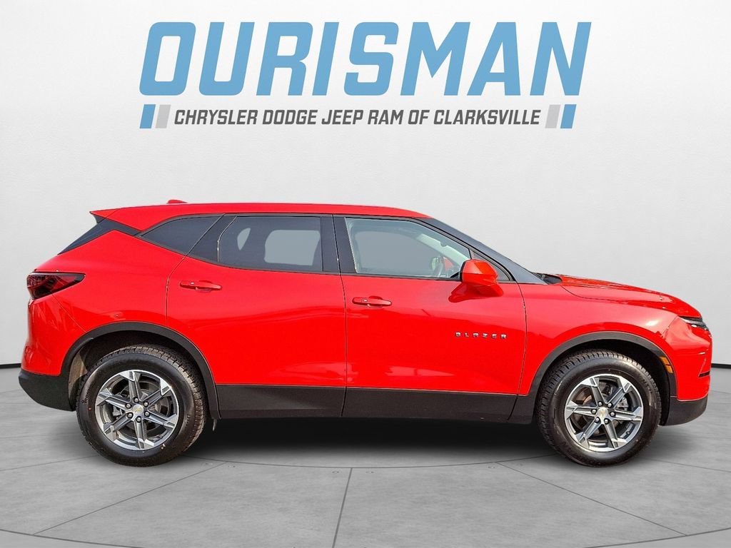 Used 2025 Chevrolet Blazer LT AWD/4WD image 7