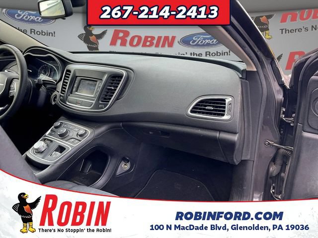 Used 2016 Chrysler 200 Limited FWD image 26