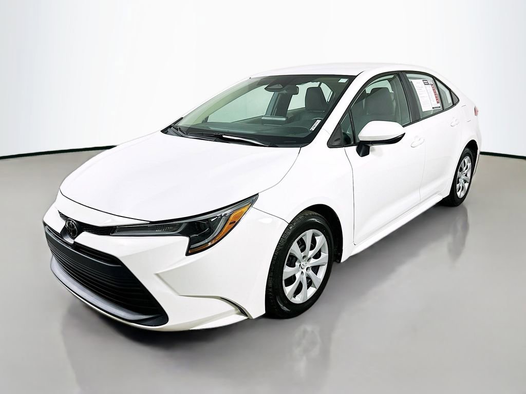 Used 2023 Toyota Corolla LE FWD image 3