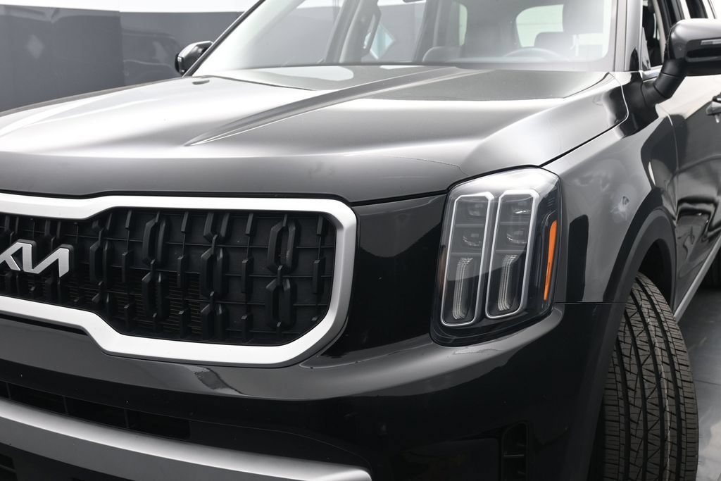 Used 2024 Kia Telluride LX FWD image 40