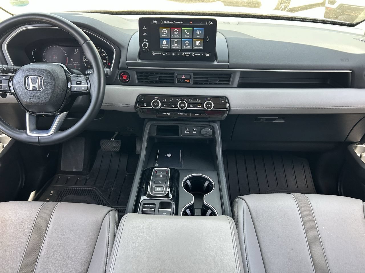 Used 2024 Honda Pilot Touring image 17