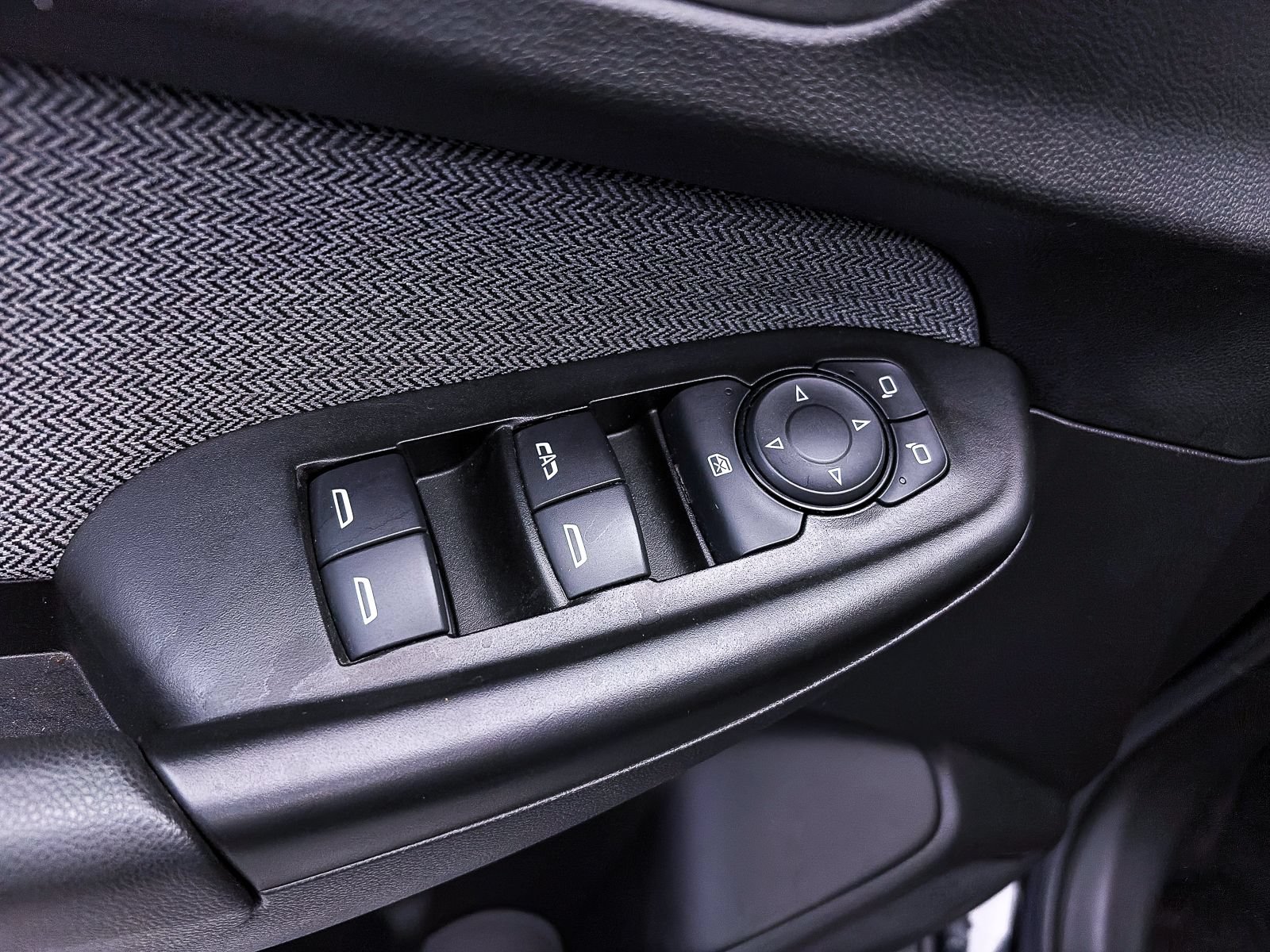 Used 2023 Chevrolet TrailBlazer LT FWD image 15