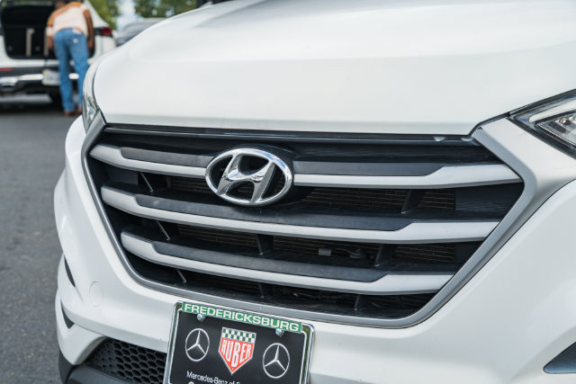 Used 2018 Hyundai Tucson SEL Plus w/ Cargo Package FWD image 10