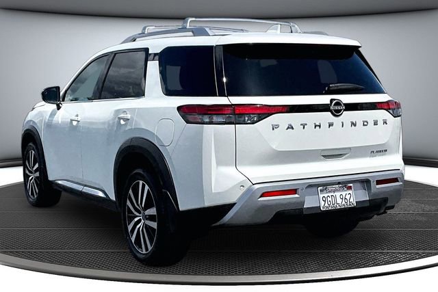Certified 2023 Nissan Pathfinder Platinum w/ Cargo Package FWD image 4