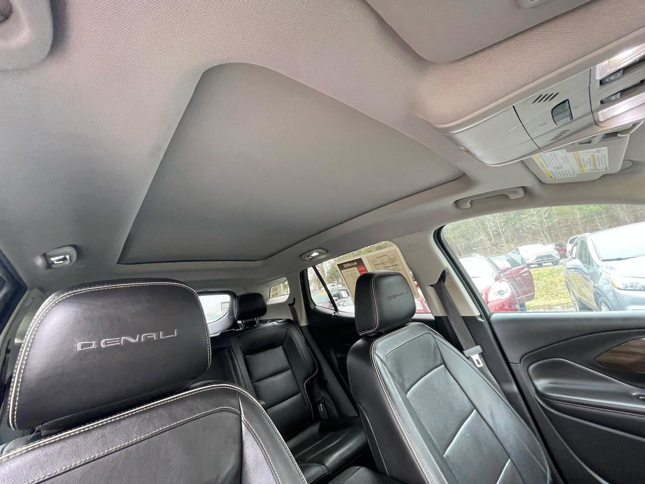 Used 2018 GMC Terrain Denali w/ Advanced Safety Package AWD/4WD image 31