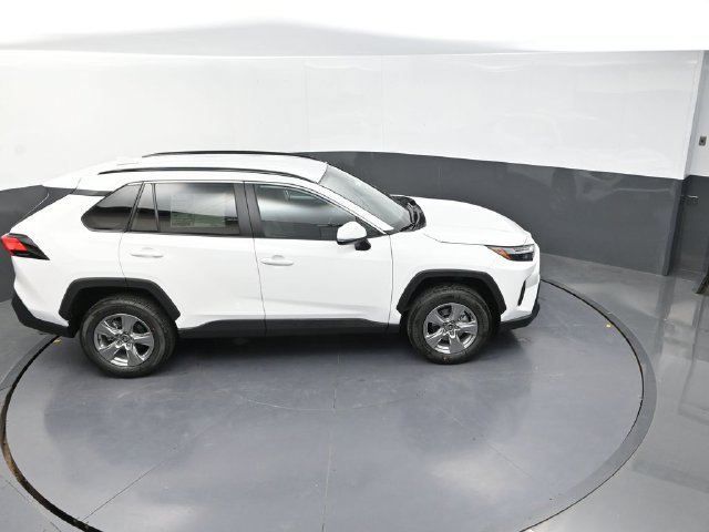 Used 2025 Toyota RAV4 XLE AWD/4WD image 29