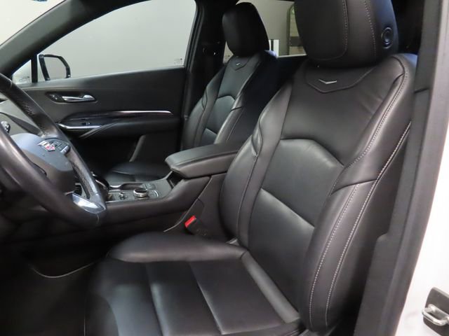 Used 2022 Cadillac XT4 Luxury w/ Cold Weather Package image 21