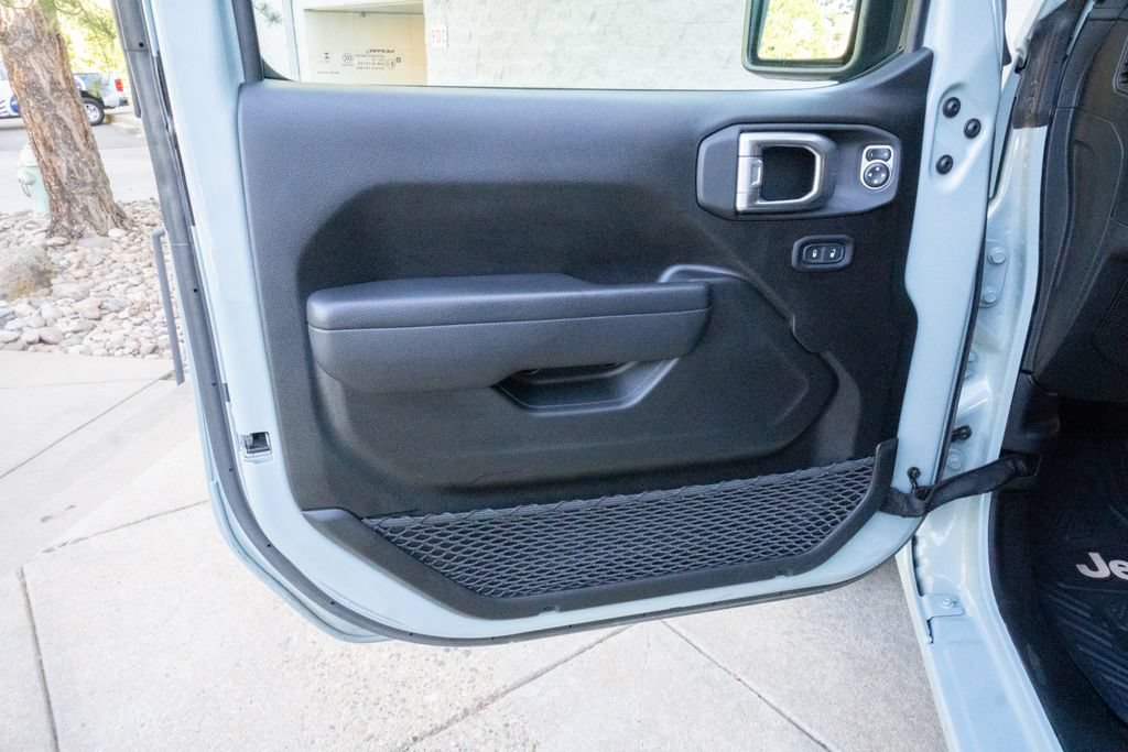 Used 2024 Jeep Wrangler Sport AWD/4WD image 7