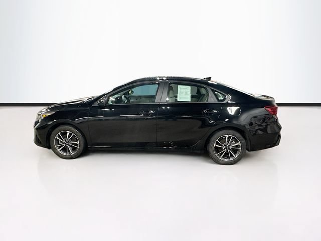 Used 2023 Kia Forte LXS FWD image 4