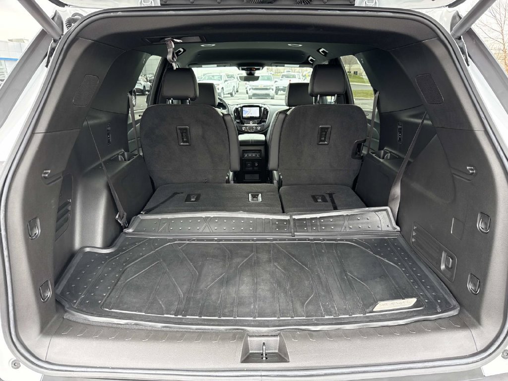 Used 2023 Chevrolet Traverse RS w/ LPO, Floor Liner Package AWD/4WD image 22