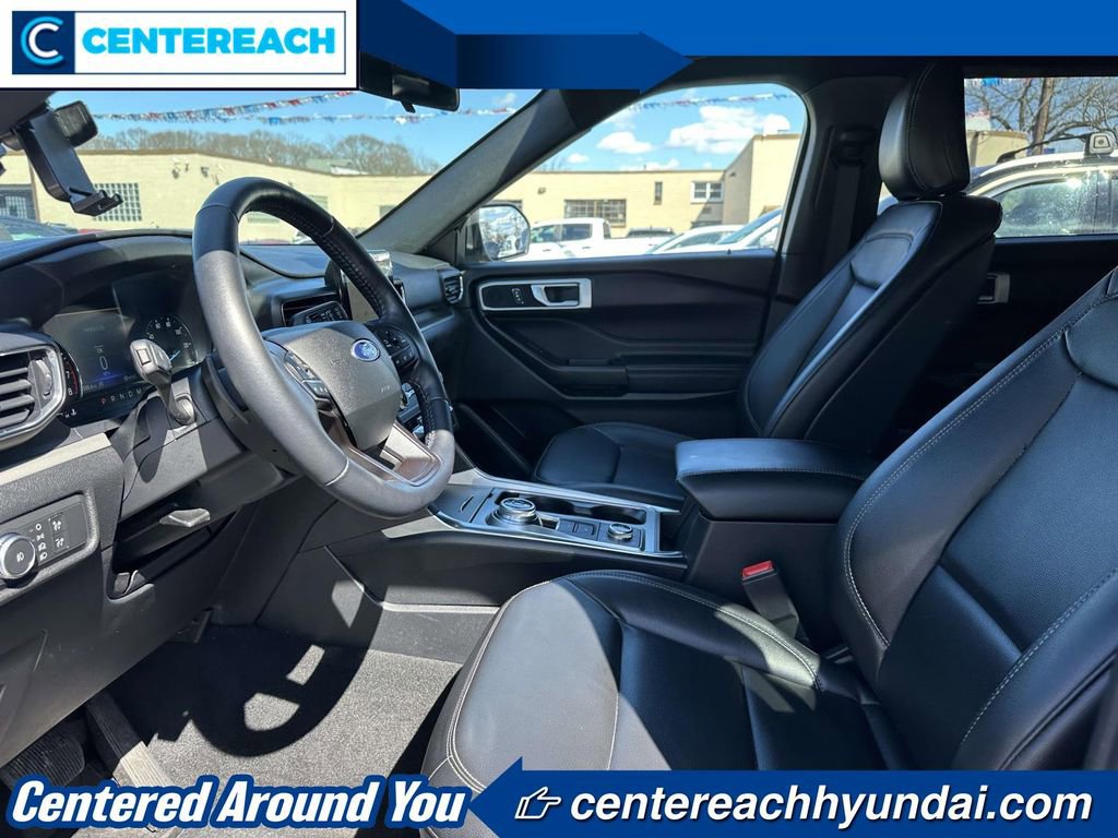 Used 2020 Ford Explorer XLT w/ Equipment Group 202A image 12