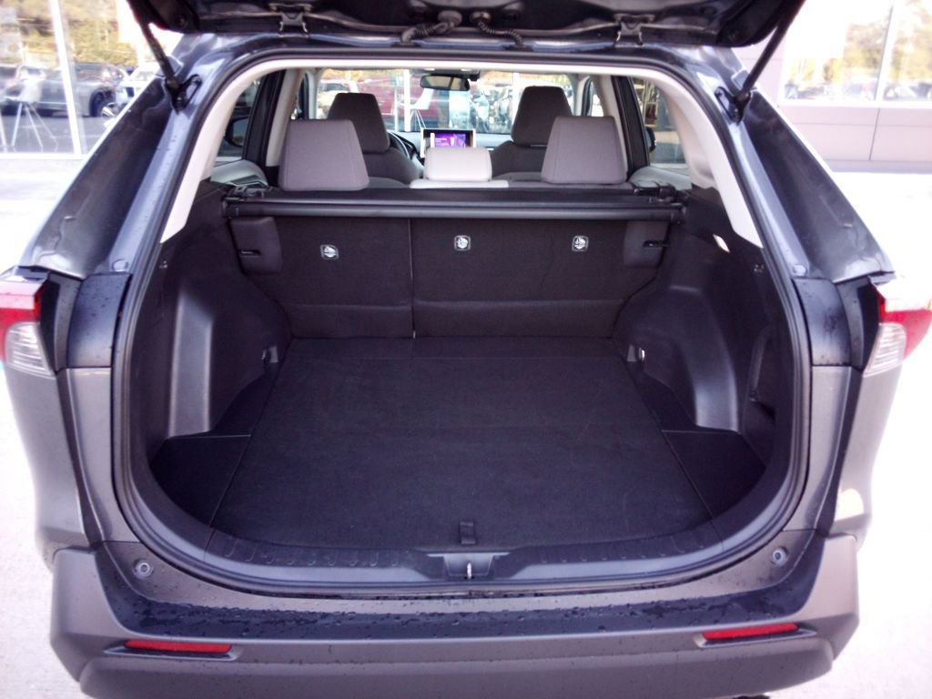 Used 2024 Toyota RAV4 XLE w/ Weather Package image 22