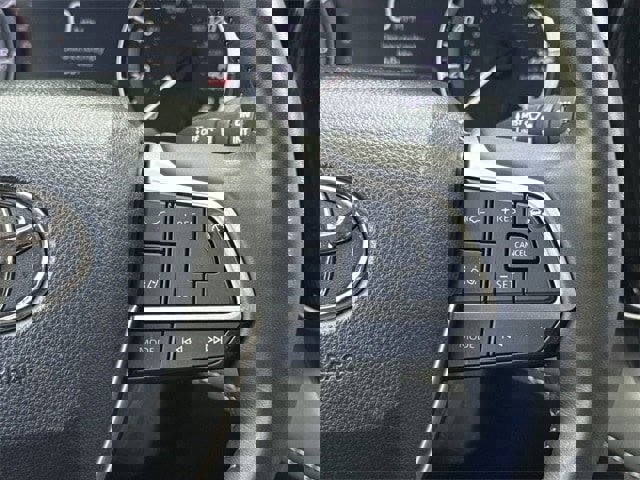 Used 2024 Toyota Highlander XLE image 15