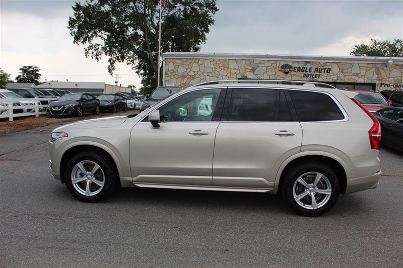 Used 2017 Volvo XC90 T5 Momentum AWD/4WD image 4