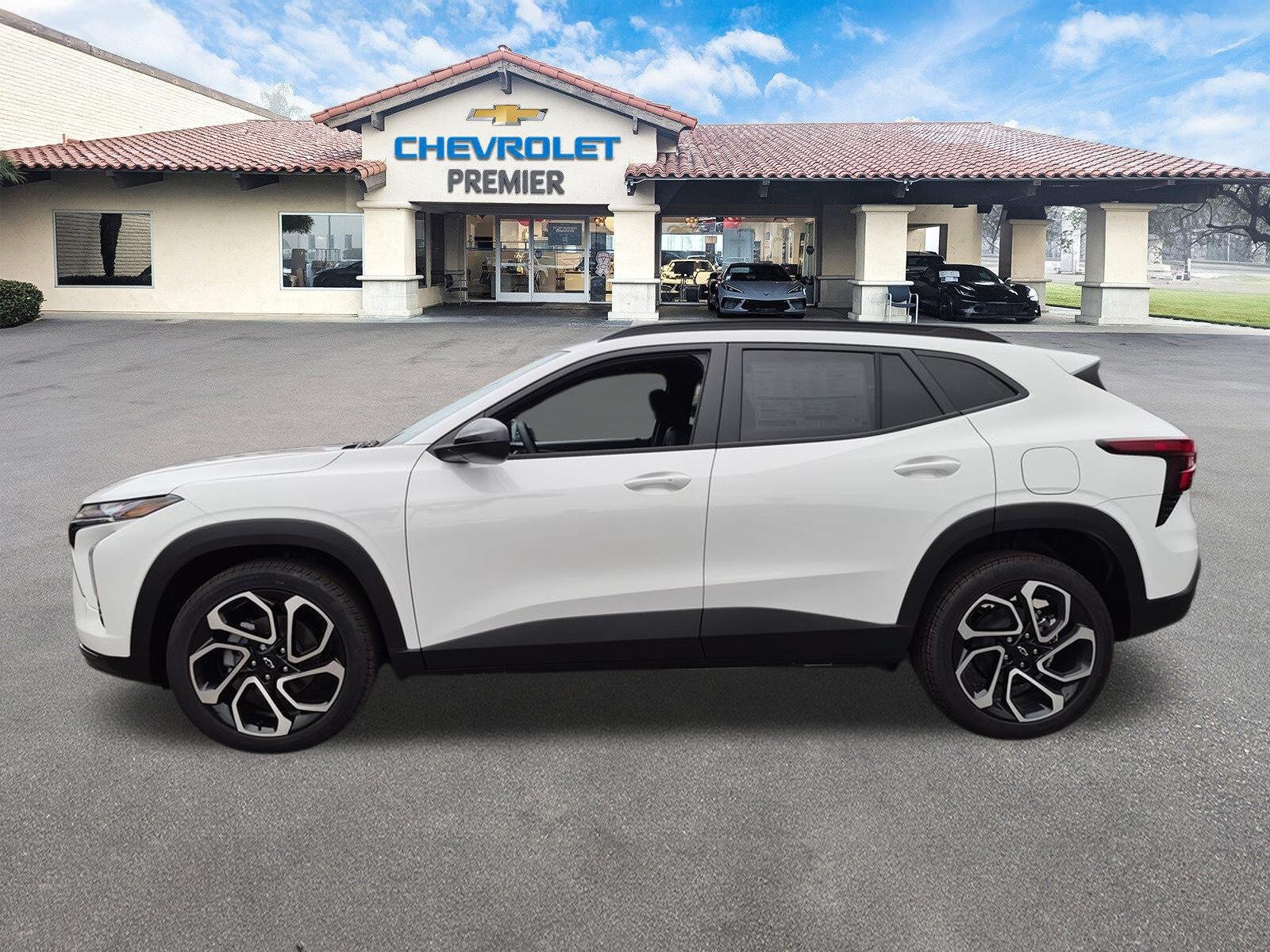 New 2026 Chevrolet Trax RS w/ Sunroof Package FWD image 5