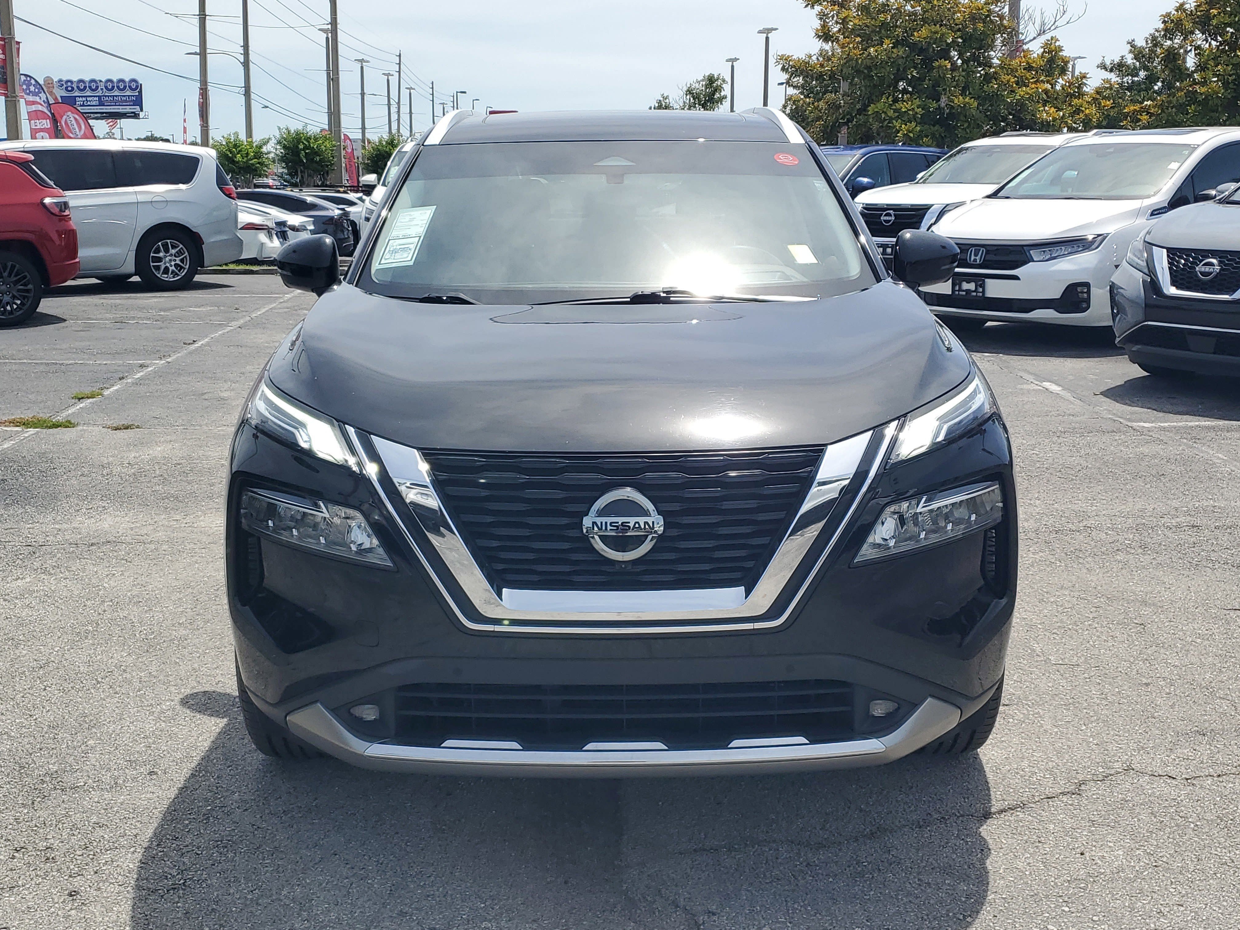 Certified 2021 Nissan Rogue Platinum FWD image 2