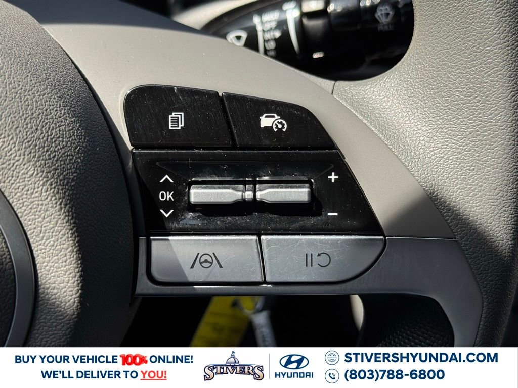 Used 2025 Hyundai Elantra SE image 27