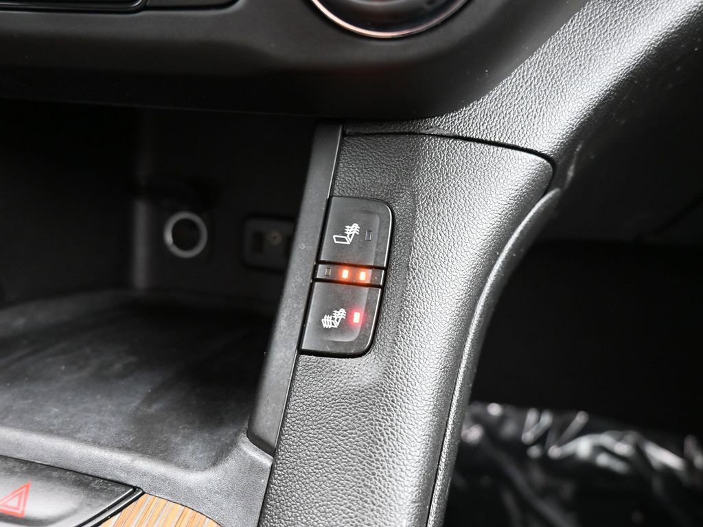 Used 2017 GMC Acadia SLE image 47