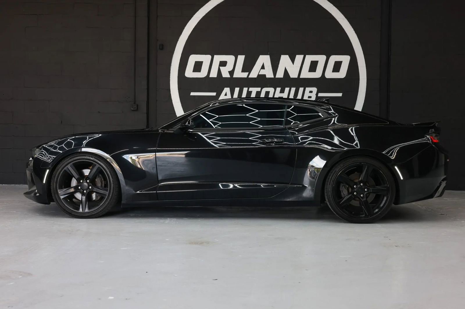 Used 2016 Chevrolet Camaro SS RWD image 3