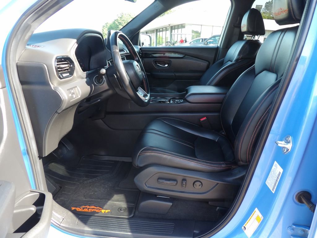 Used 2025 Honda Pilot TrailSport image 22