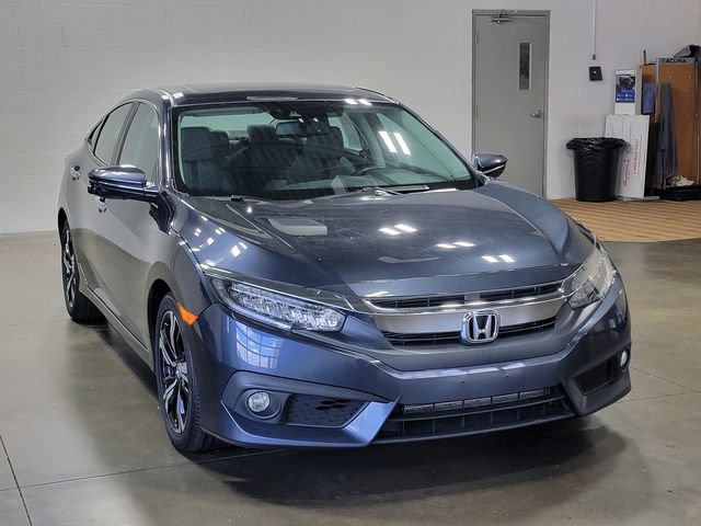 Used 2016 Honda Civic Touring image 4