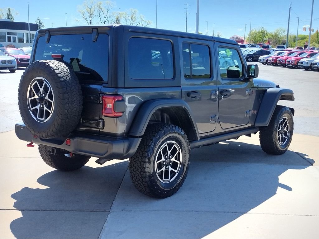 Used 2024 Jeep Wrangler Unlimited Rubicon AWD/4WD image 15