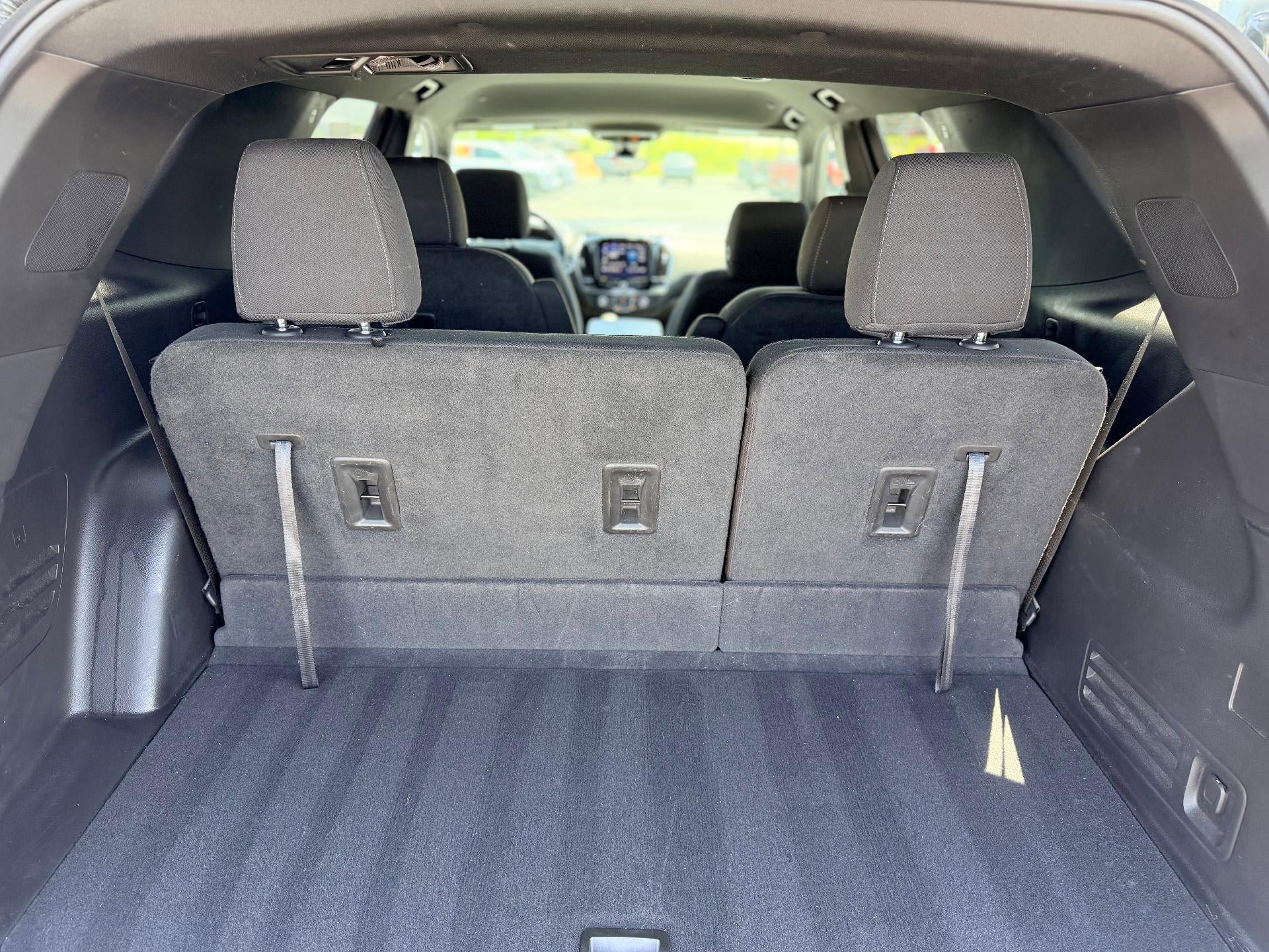Used 2022 Chevrolet Traverse LT FWD image 9