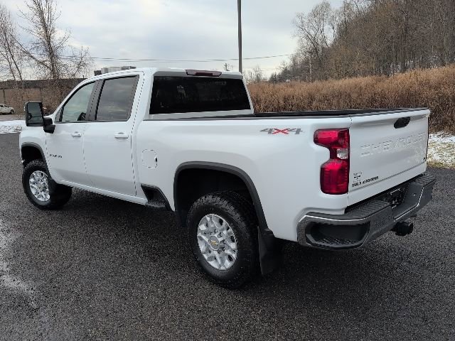 Used 2022 Chevrolet Silverado 2500 LT w/ Convenience Package image 4