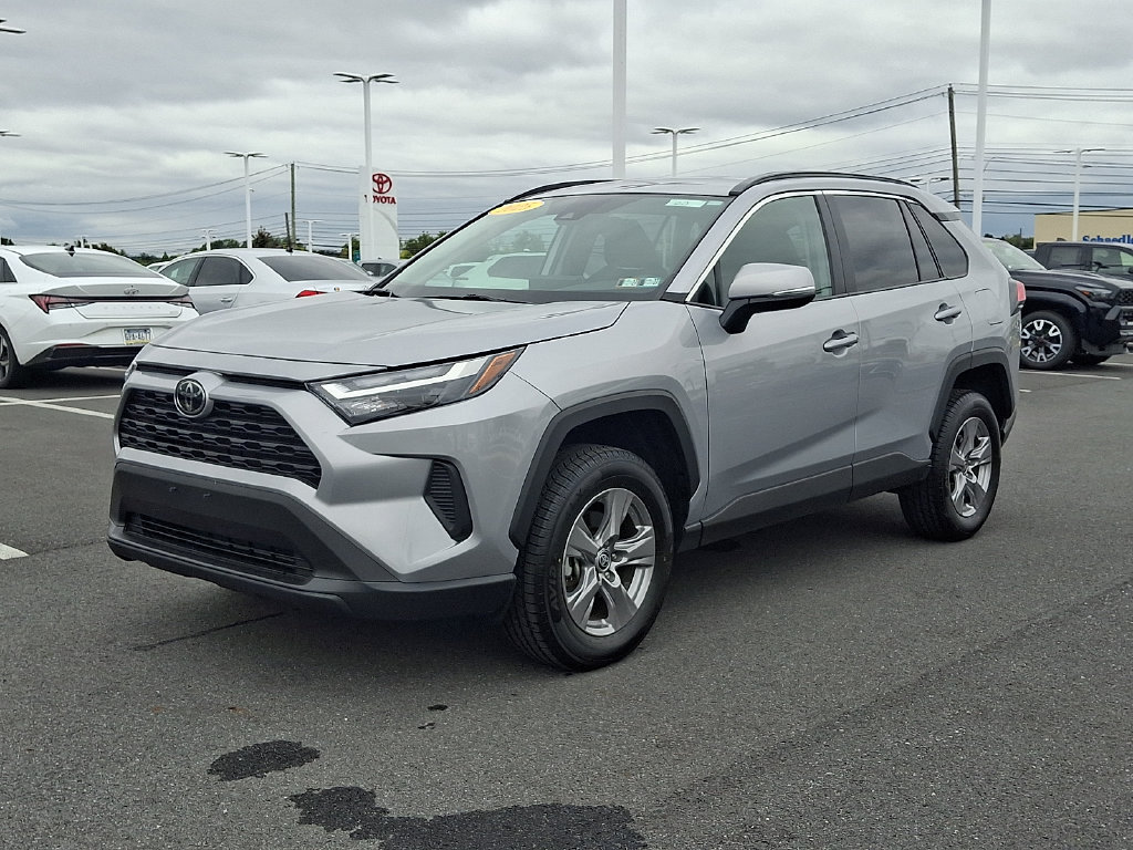 Certified 2025 Toyota RAV4 XLE AWD/4WD image 3