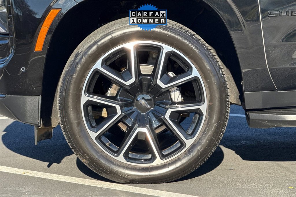 Used 2025 Chevrolet Suburban RST image 14