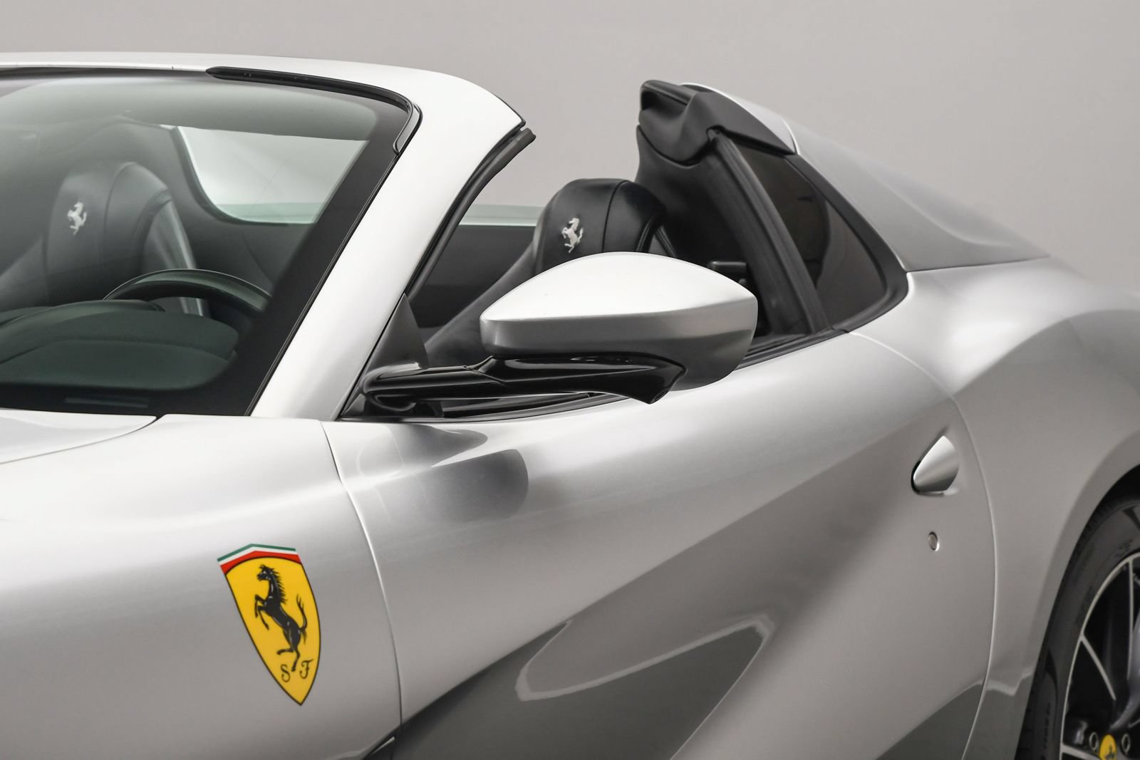 Used 2022 Ferrari 812 GTS RWD image 48
