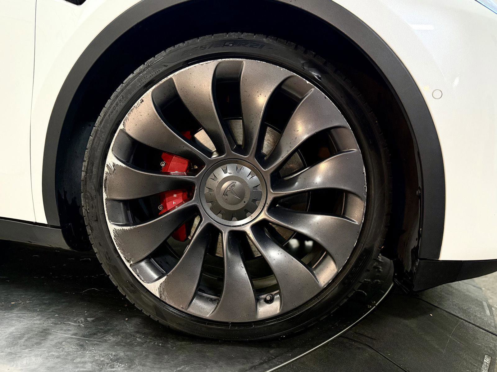Used 2021 Tesla Model Y Performance AWD/4WD image 9