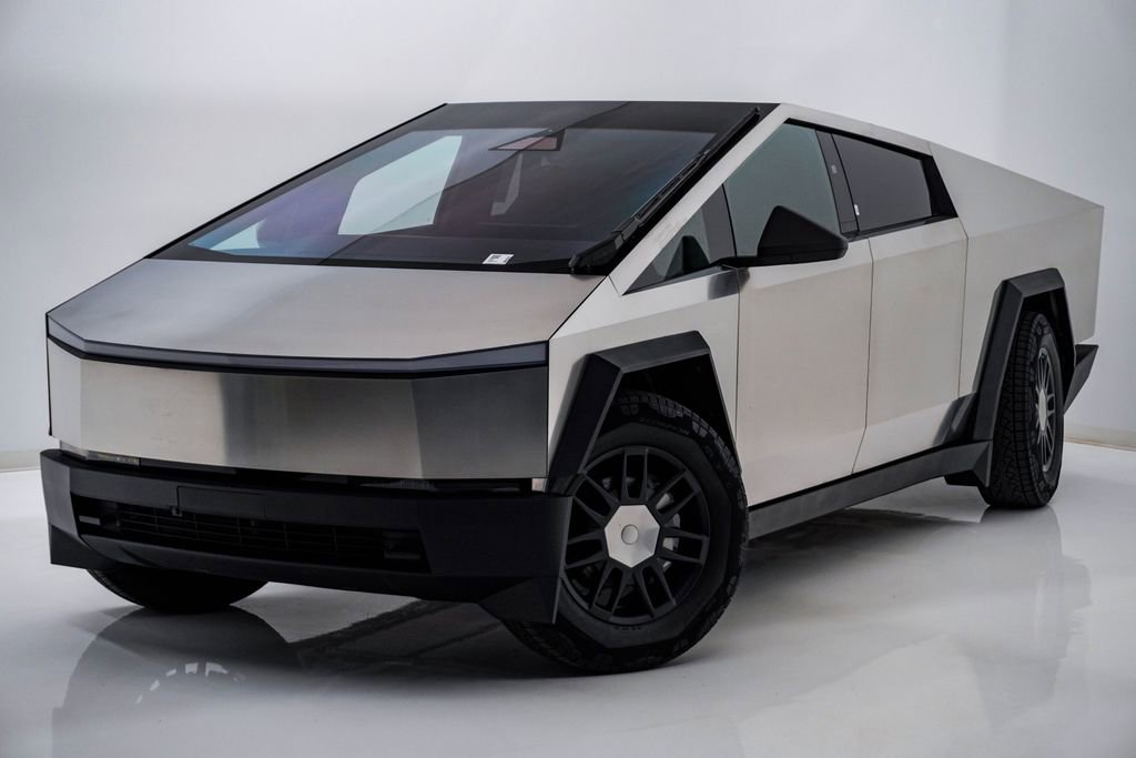 Used 2024 Tesla Cybertruck AWD Crew Cab image 3