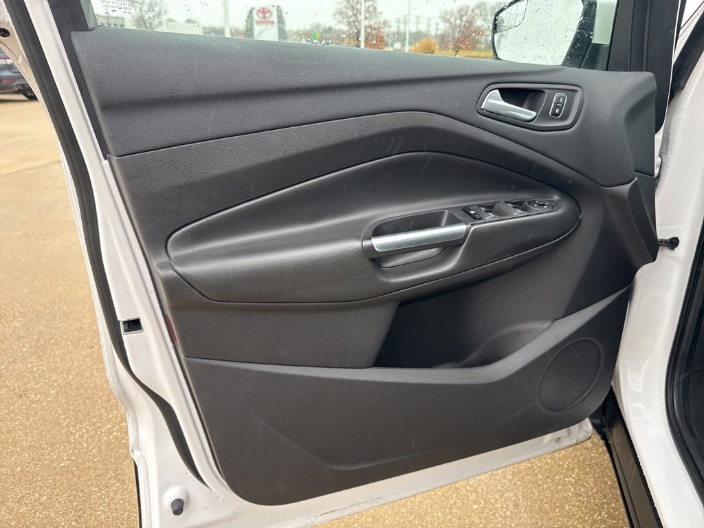Used 2017 Ford Escape SE image 18