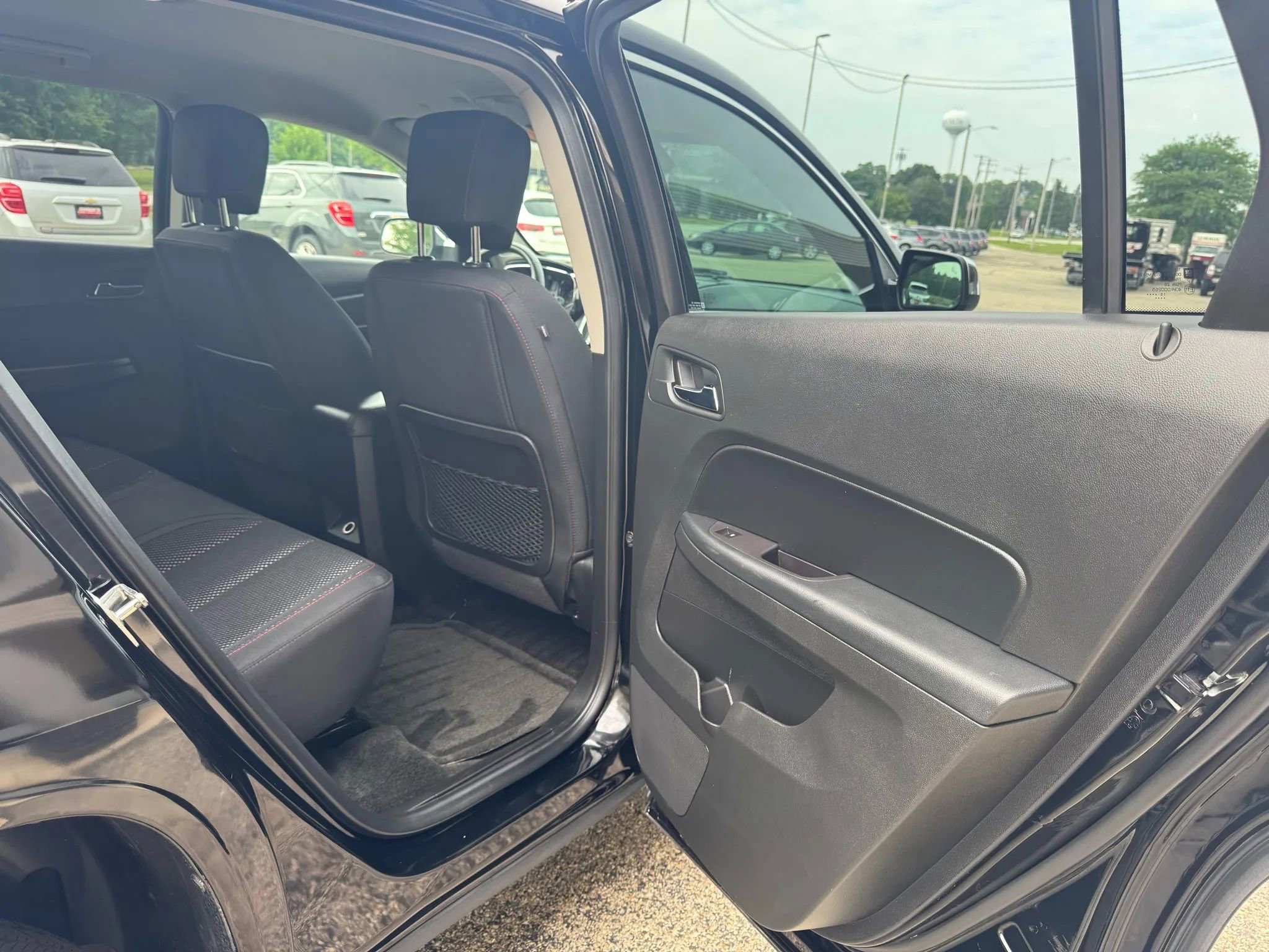 Used 2017 GMC Terrain SLE w/ Chrome Edition image 14