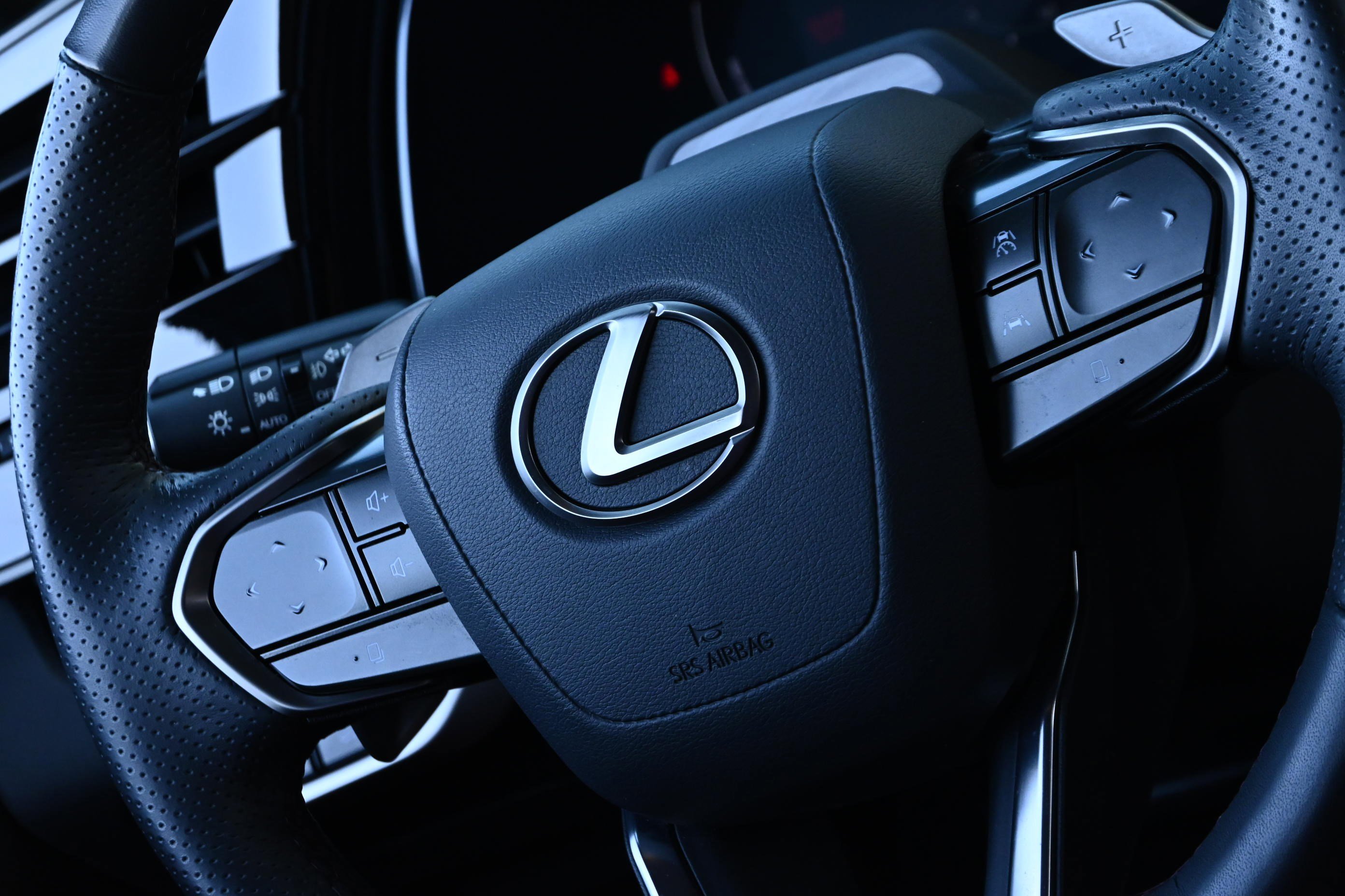 Used 2024 Lexus RX 500h F Sport image 25