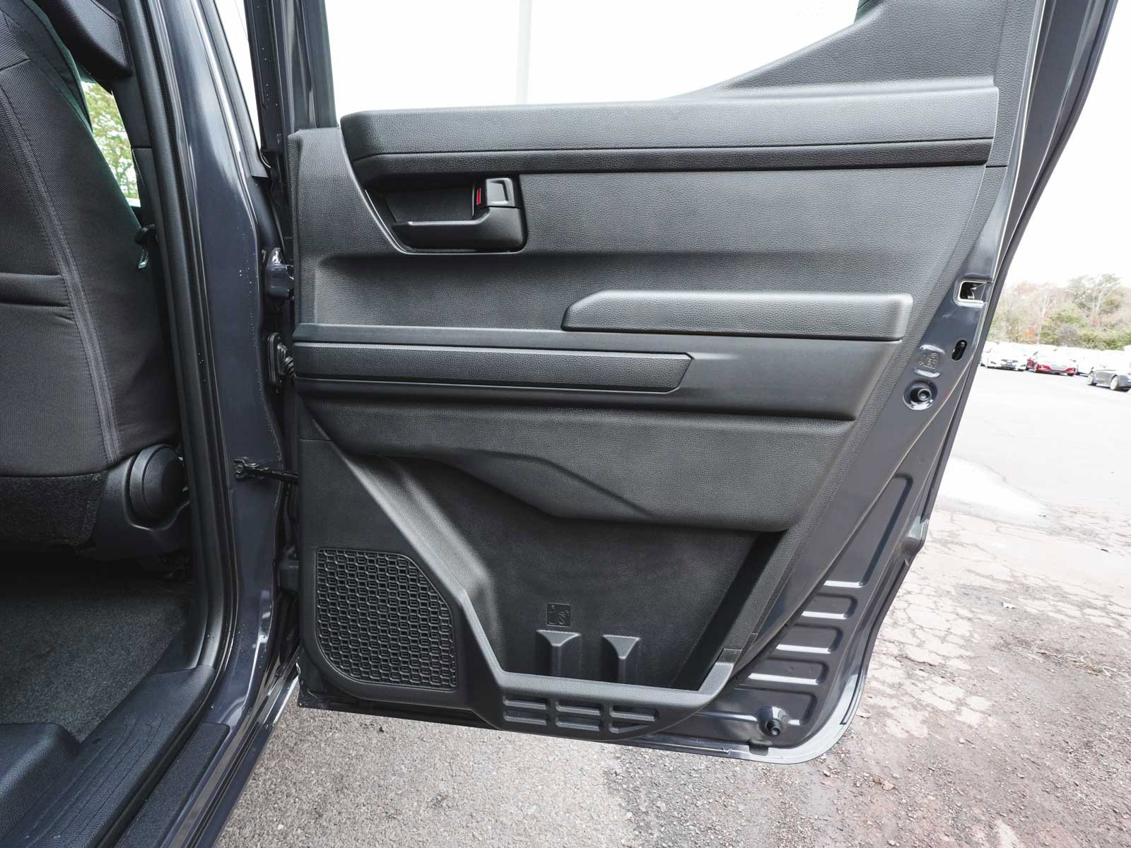 Used 2025 Toyota Tacoma SR5 image 13