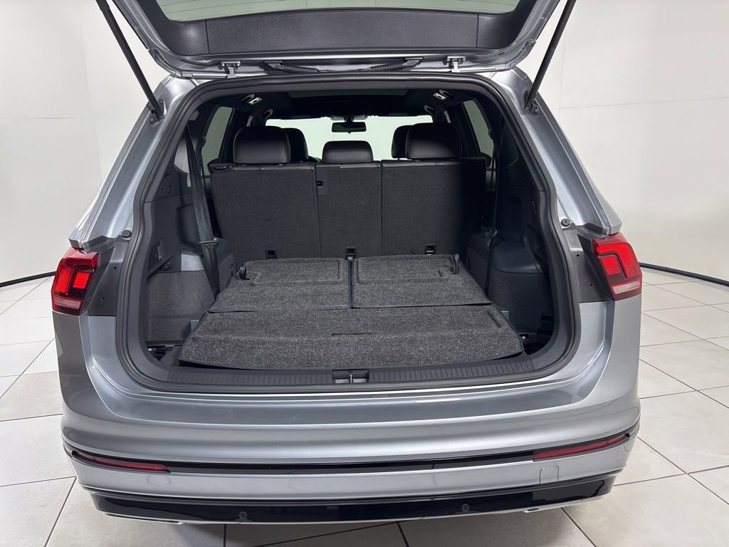 Used 2020 Volkswagen Tiguan SE R-Line image 27