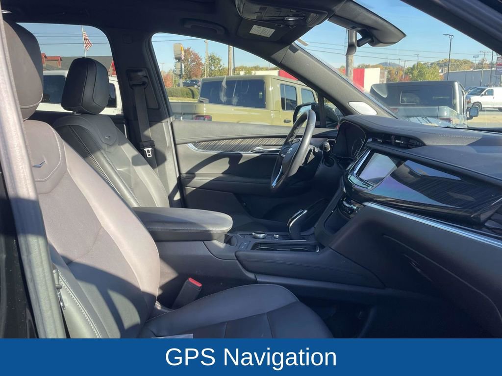 Used 2023 Cadillac XT6 Premium Luxury image 15