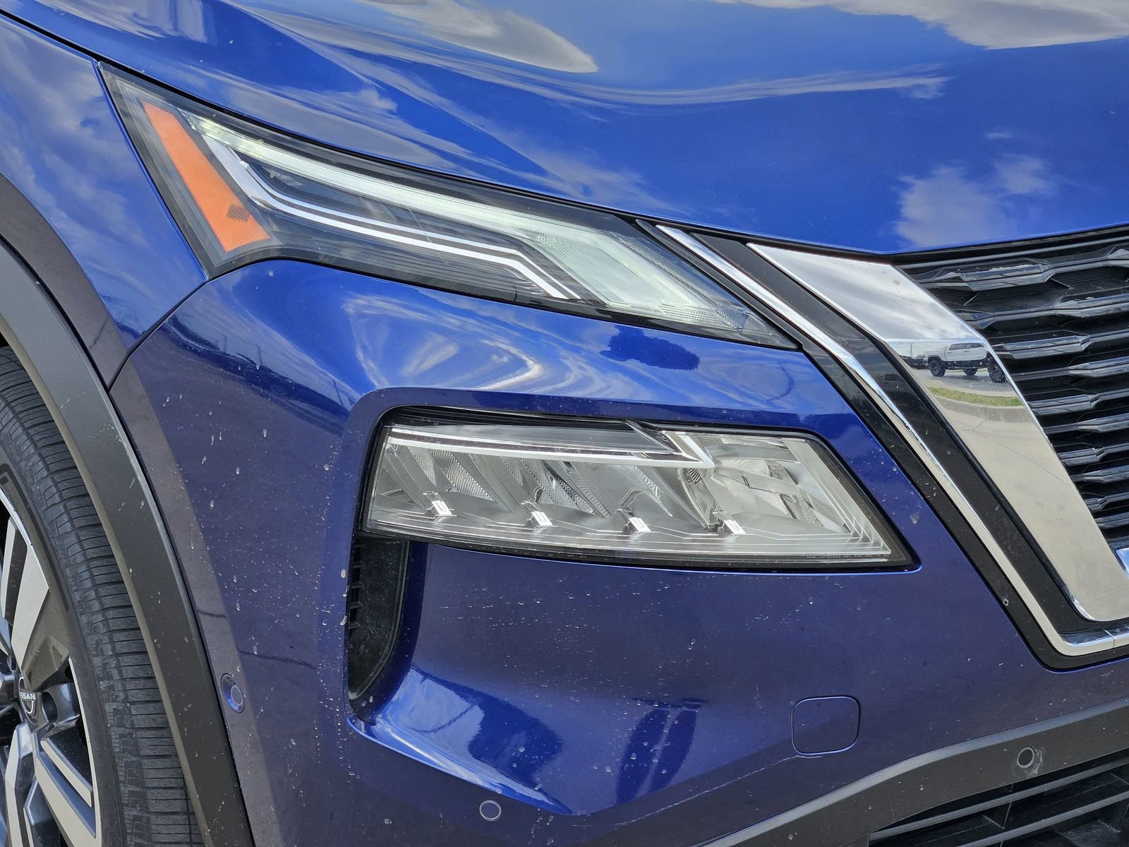 Used 2023 Nissan Rogue Platinum w/ Platinum Premium Package FWD image 9