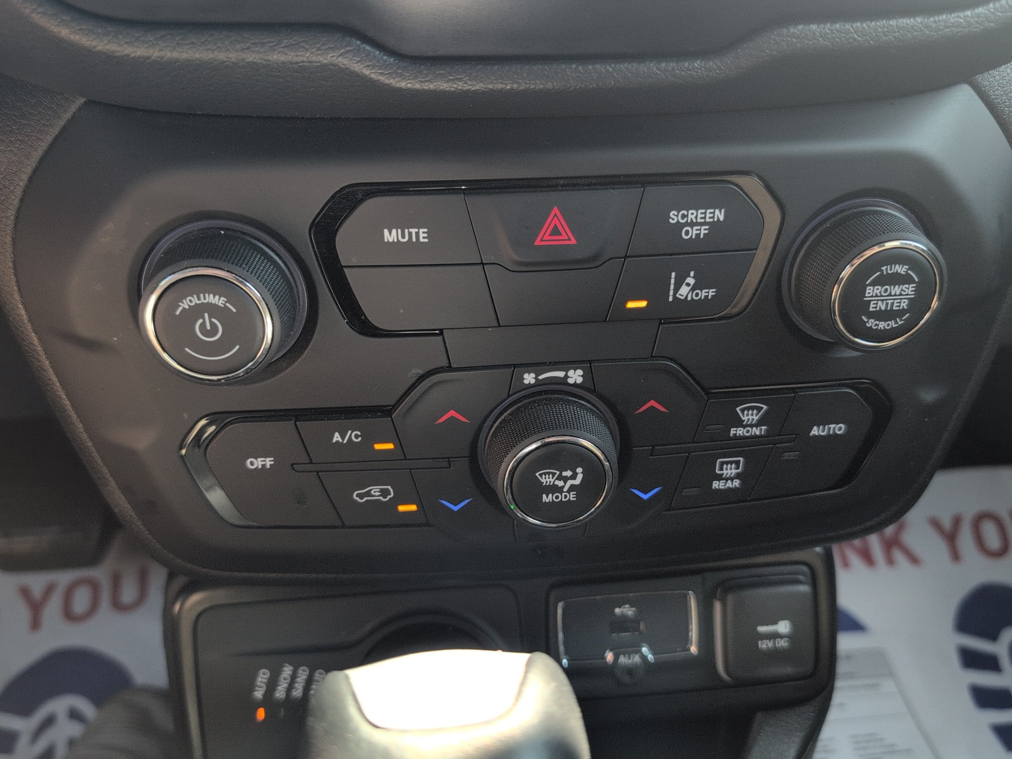 Used 2023 Jeep Renegade Latitude AWD/4WD image 22
